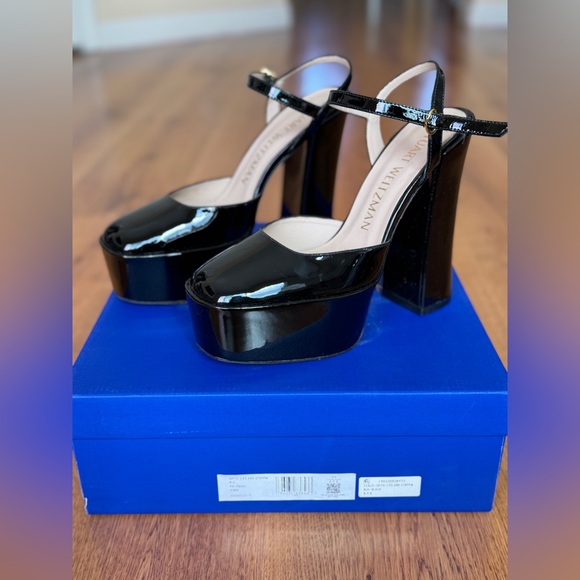 STUART WEITZMAN
New-Like Skyhigh patent-leather platform pumps - Picture 7 of 14